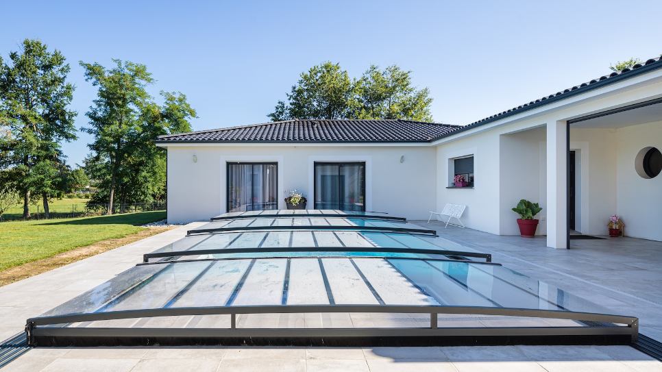 Abris de piscine à Le Loroux-Bottereau